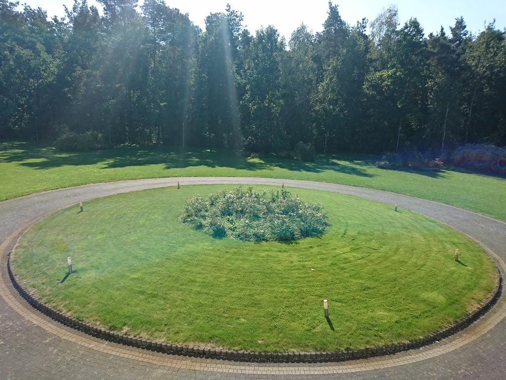Eco Nieborow Hotel Bagian luar foto