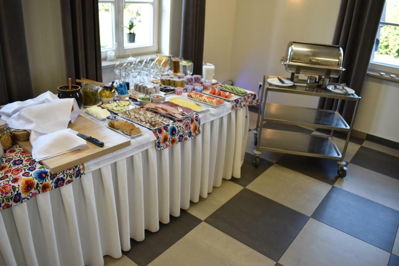 Eco Nieborow Hotel Bagian luar foto