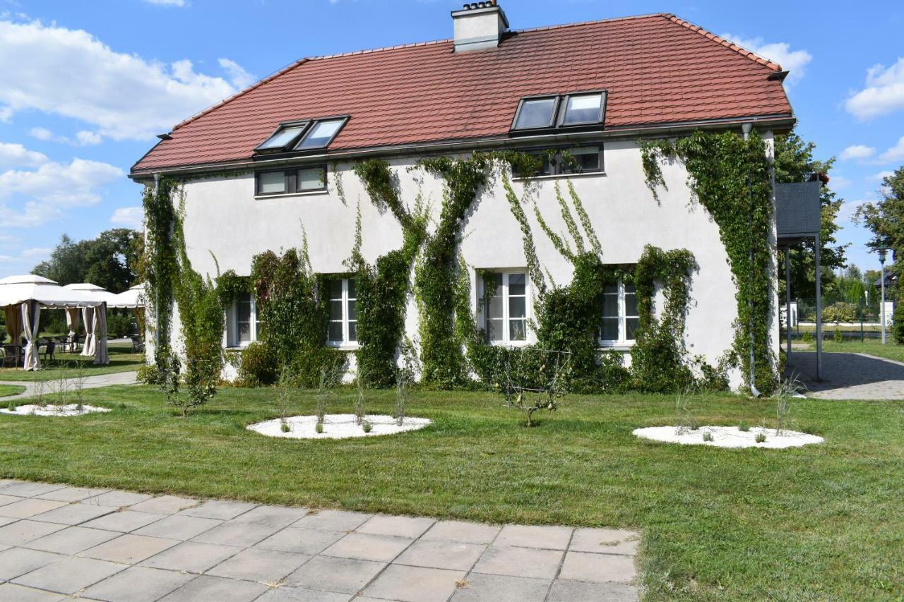 Eco Nieborow Hotel Bagian luar foto